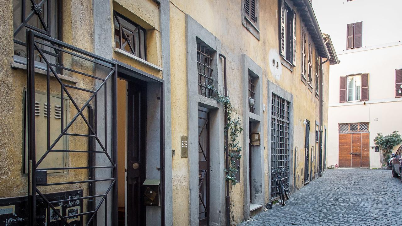 Apartment In Panieri Terrace Rome
