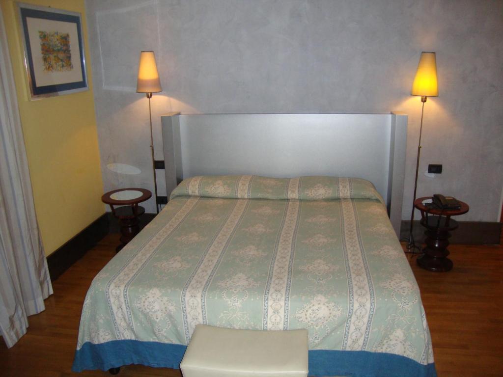 Mangili Hotel 3*