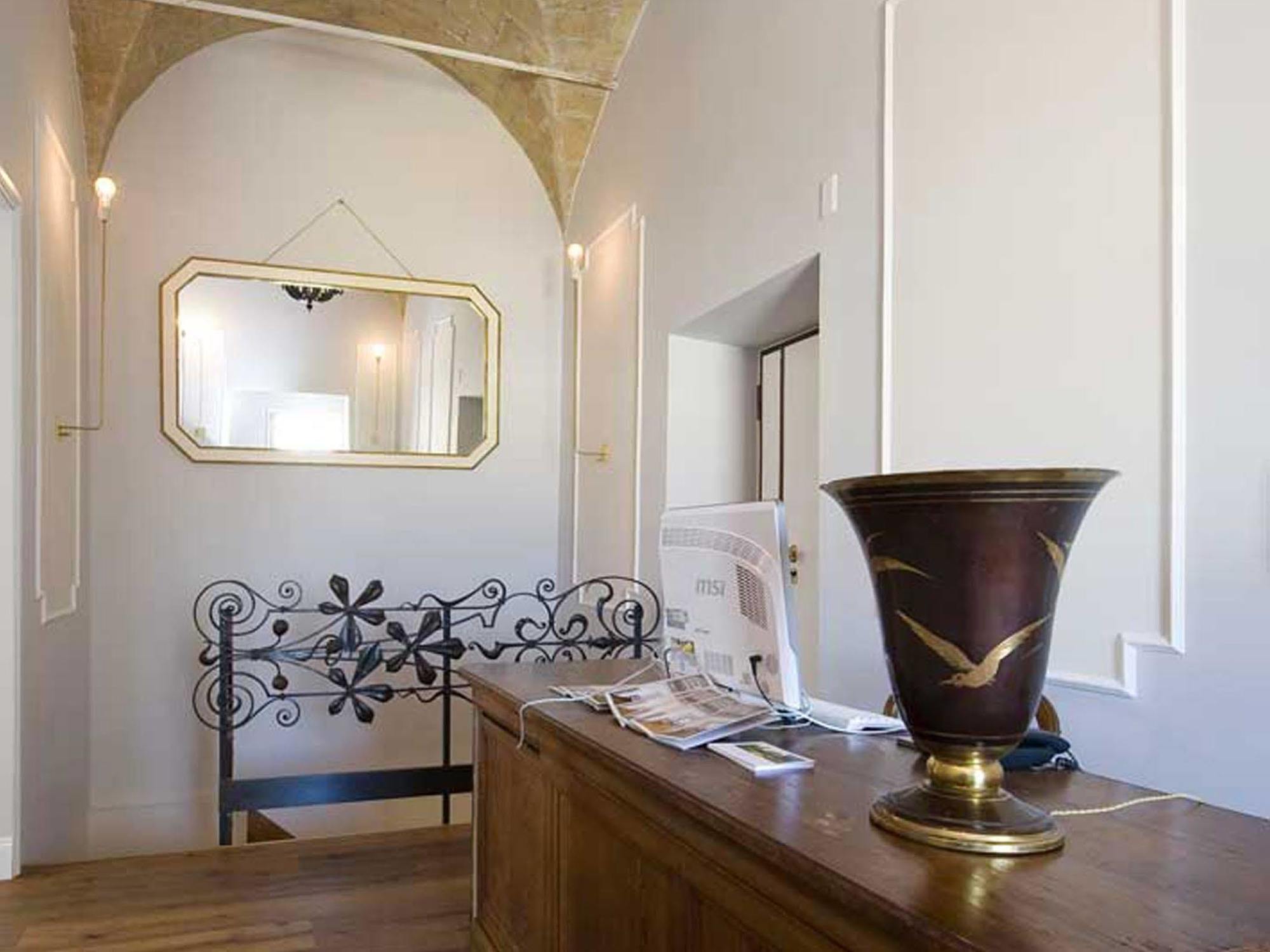 Relais Terme Di Tito Bed & Breakfast 3*