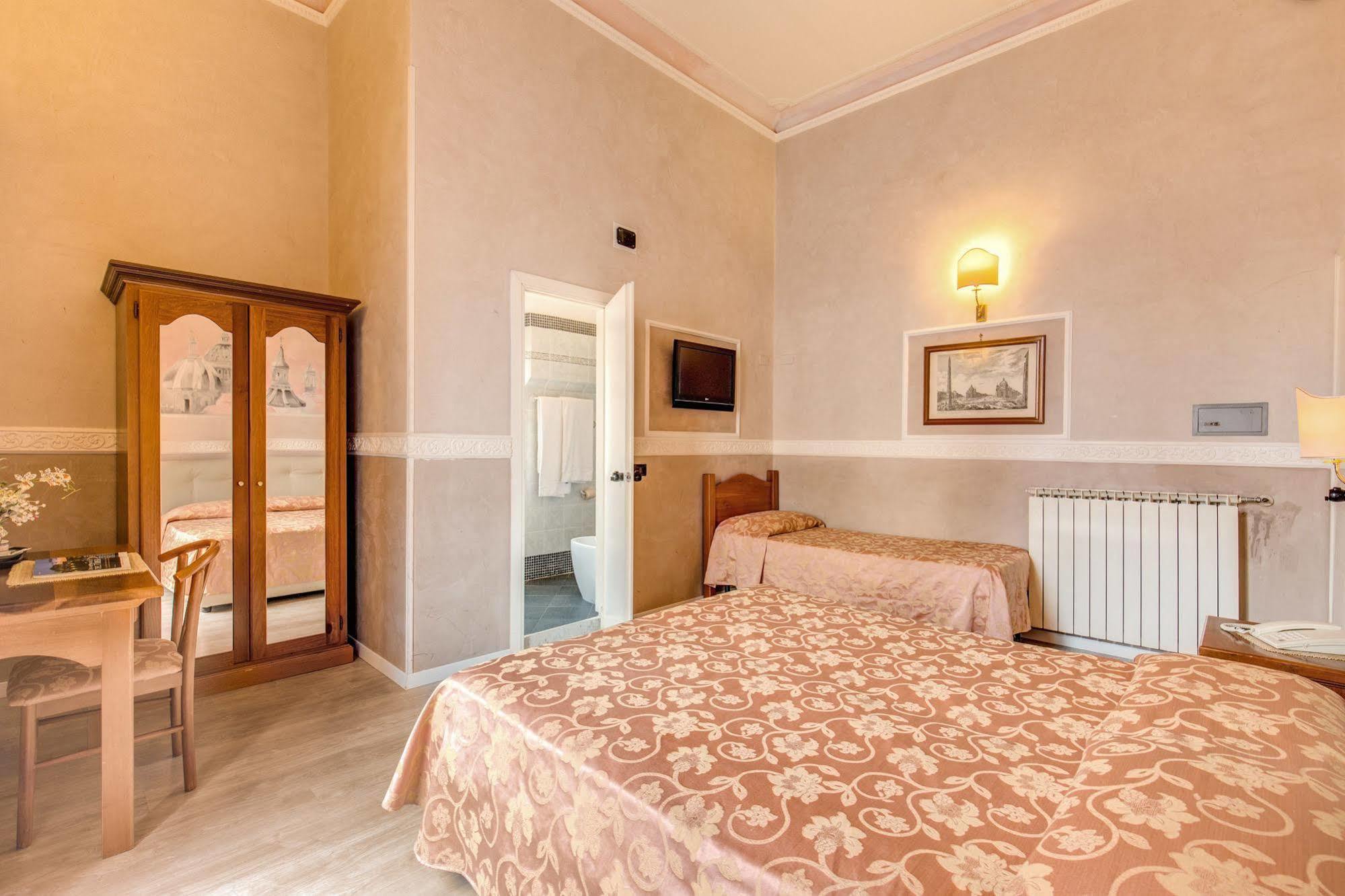 Martini Hotell 3*