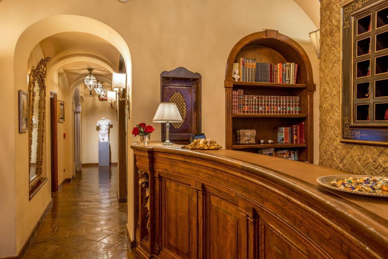Boutique Campo De' Fiori Hotel 3*
