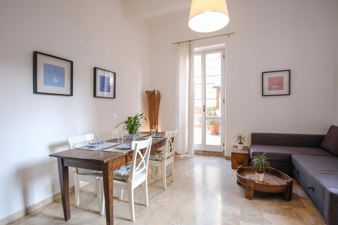 Spacious With Big Terrace At Colosseum Apartamento