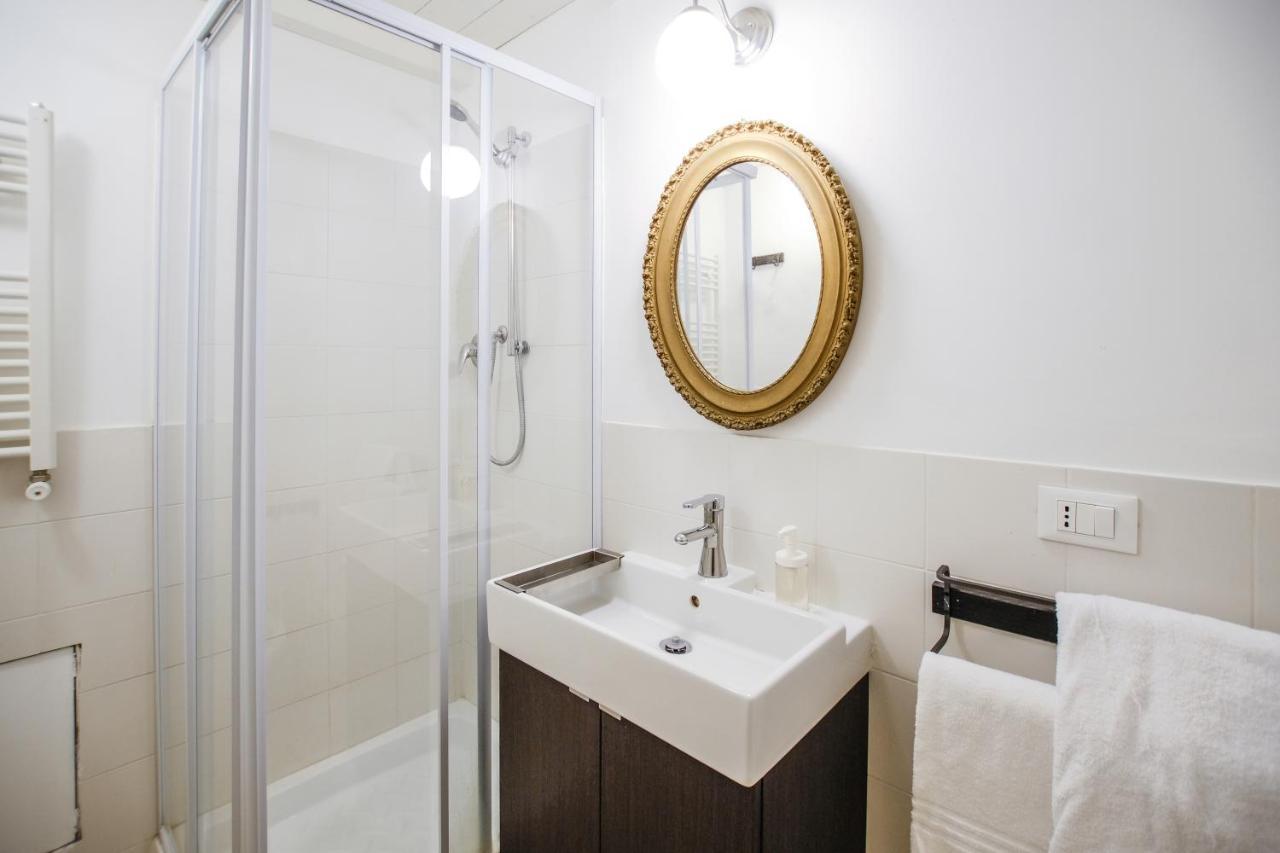 Spacious With Big Terrace At Colosseum Apartamento Roma