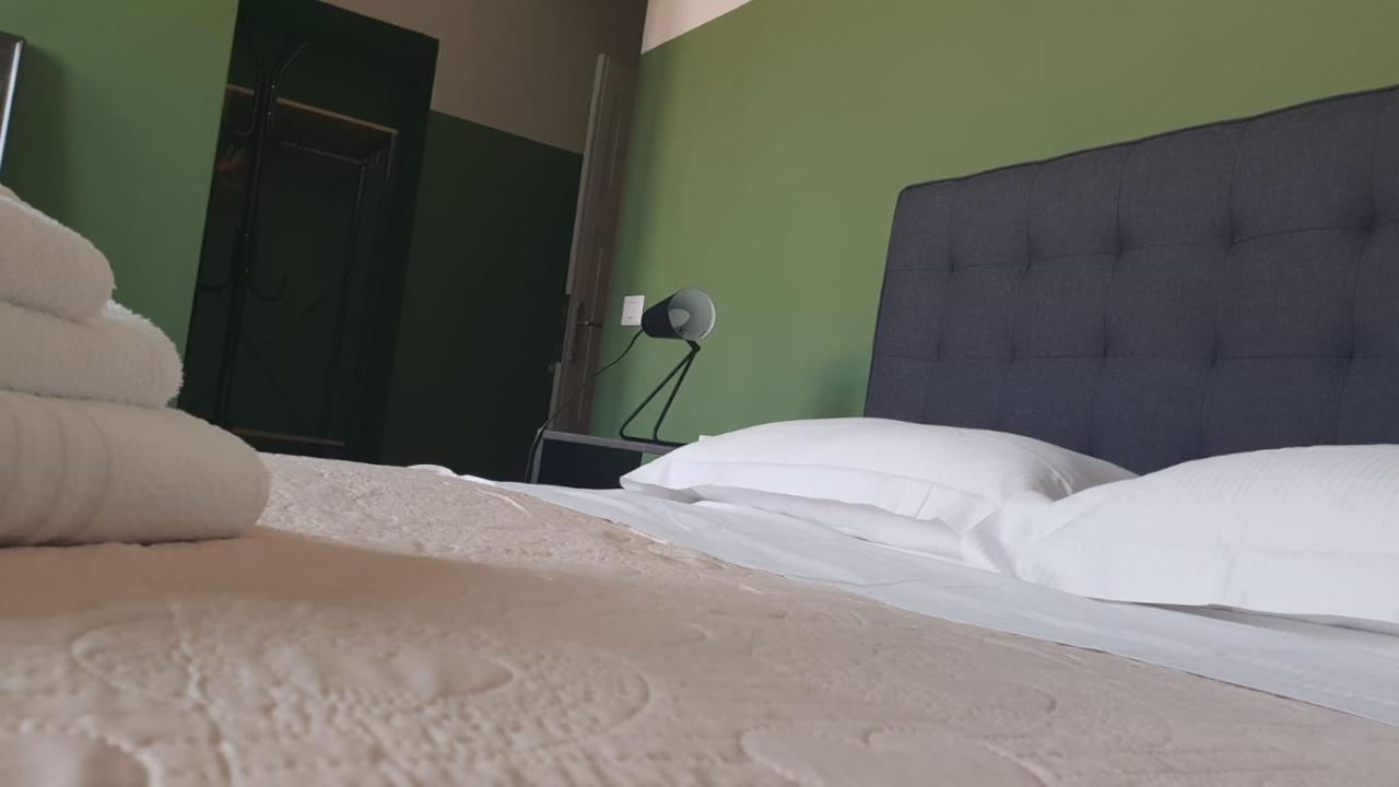Lumiere Alojamento de Acomodação e Pequeno-almoço 2*
