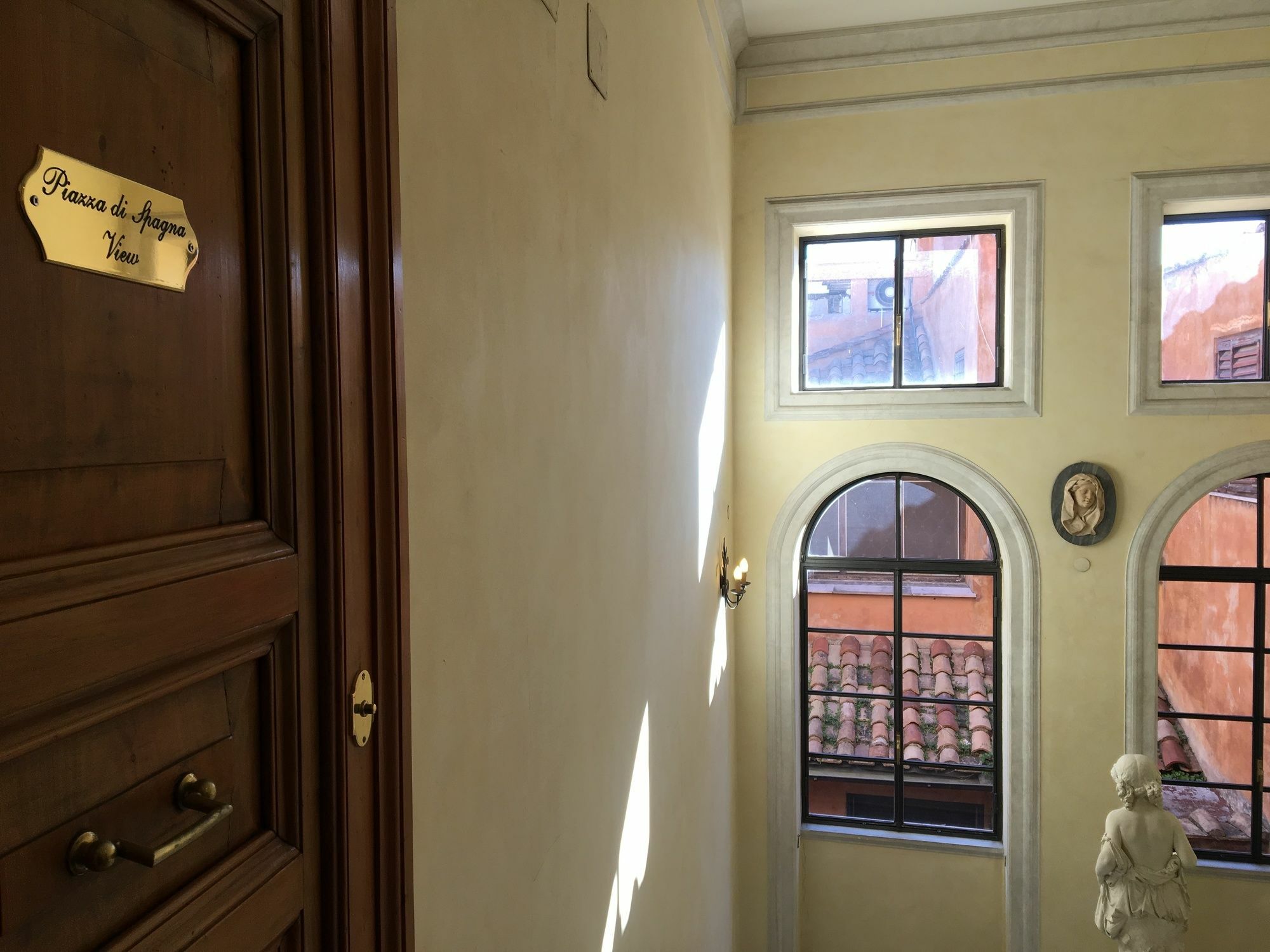 Ih Piazza Di Spagna View - Luxury 3* Roma