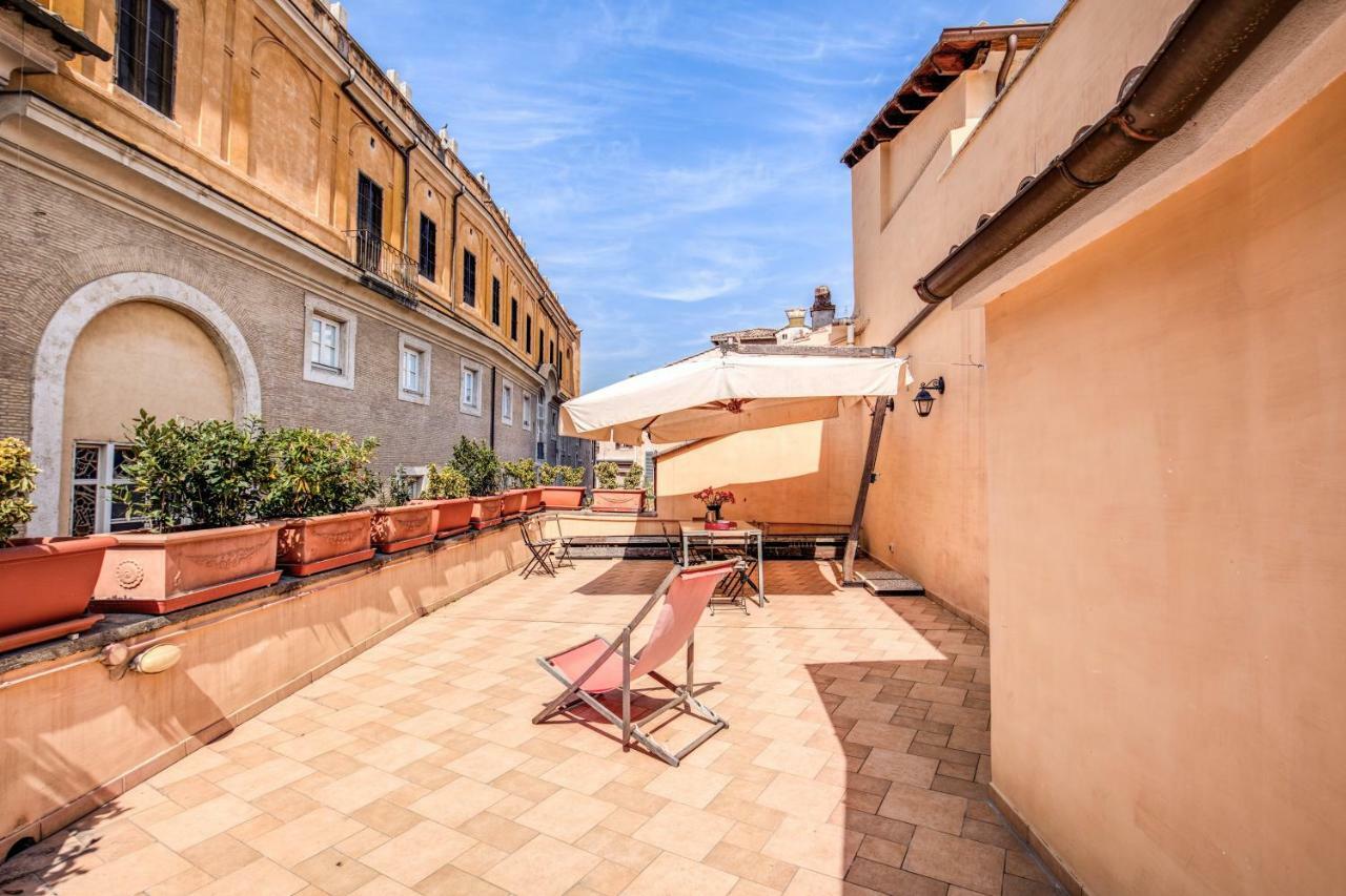 Via Del Monte Della Farina *