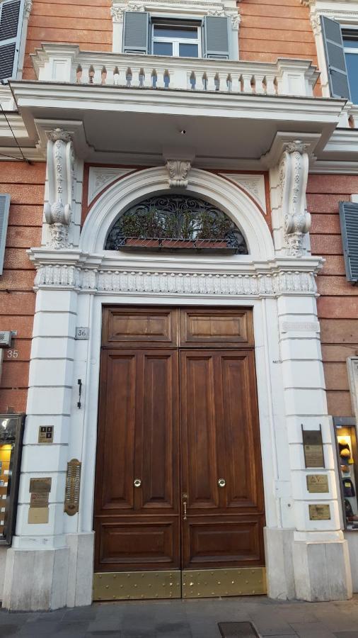 Luiza Vatican House Acomodação com café da manhã  Roma