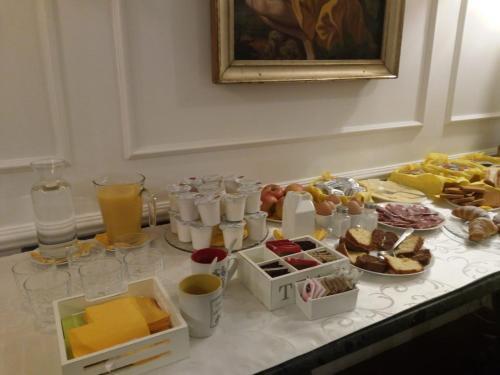 Relais Terme Di Tito Bed & Breakfast 3*