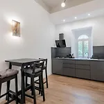 Leo\'S Colosseum - Private Apartments