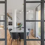 Iflat Home With Views