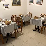 Emanuela Guest House