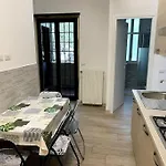 Modern Apartment In Rome - S.Paolo