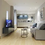 Viam 16B Suites