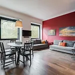 Music Bridge Apartment