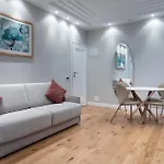 Viam 16B Suites