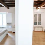 Vascellari Home, Trastevere
