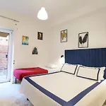 Delicious 2 Bed Room Apartment And Garden By Yh
