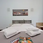 Quo Vadis Inn