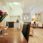 Labicana Apartment