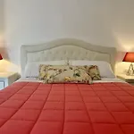 Romantic Dreams Sistina Guest House