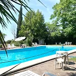 Aurelia House Garden