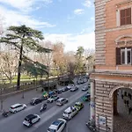 Leone D\'Oro Guesthouse - Close To Piazza Vittorio