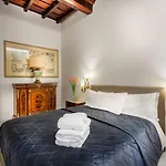 Daphne Trevi Suites