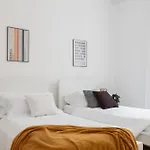 The Best Rent - Sunny Three-Bedroom Apartment Near Ottaviano Metro Stop