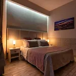 Five Rooms Rome Guesthouse