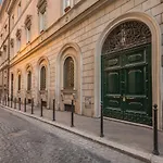 Elite Triton Apartment