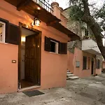 Vaticanhouse