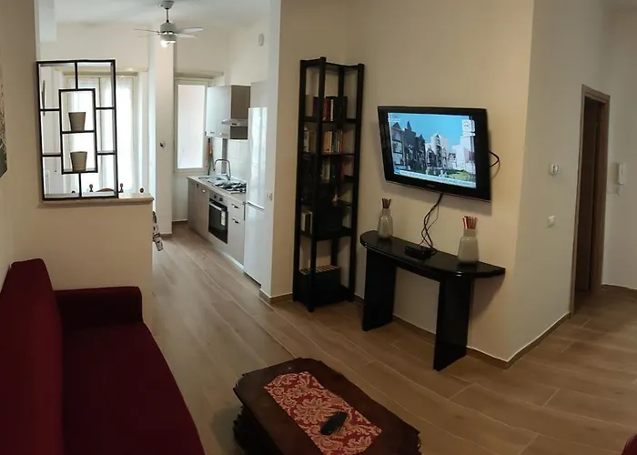Theresa Apartment