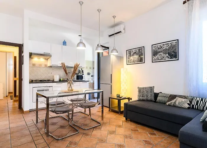 Cozy With Balcony By Ndp Rent