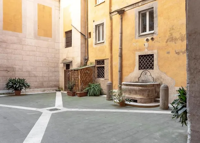 Stunning Center Rome Apartment