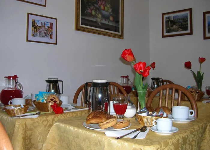 Emanuela Guest House