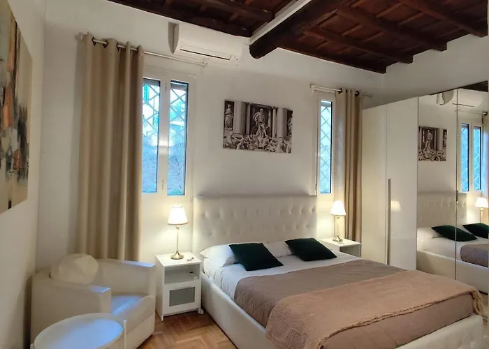 Cozy Navona Apartment