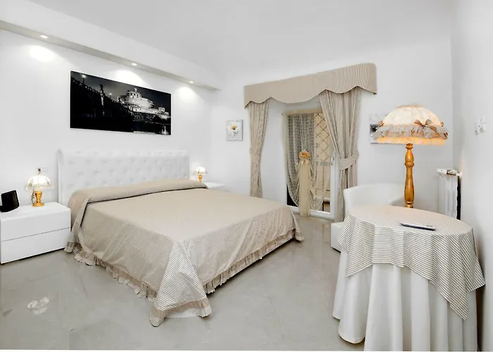 Ludovisi Barberini Apartment for Short Rental