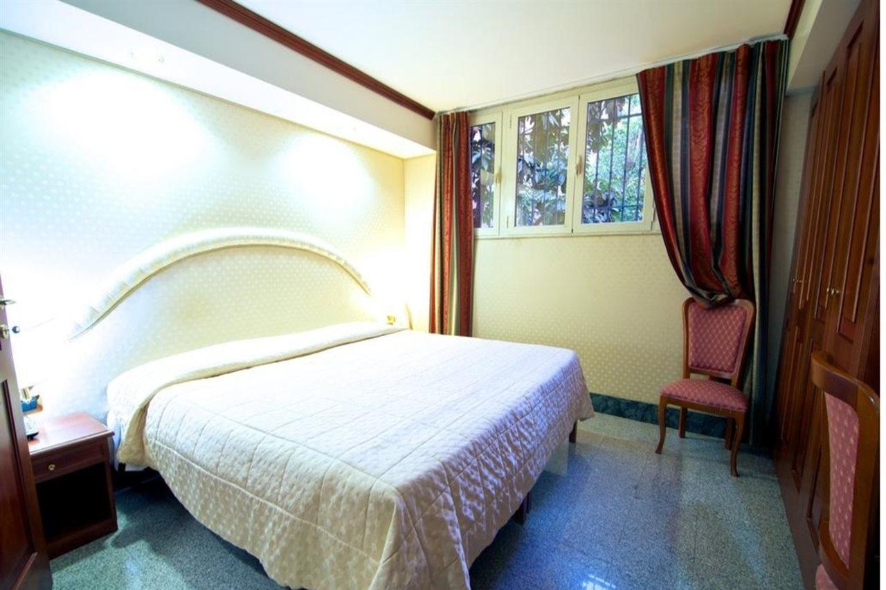 Dock Hotel Roma