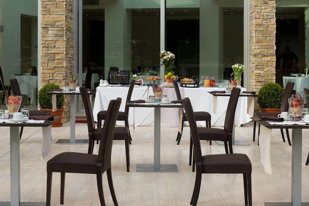 Ele Park Pamphili Hotell
