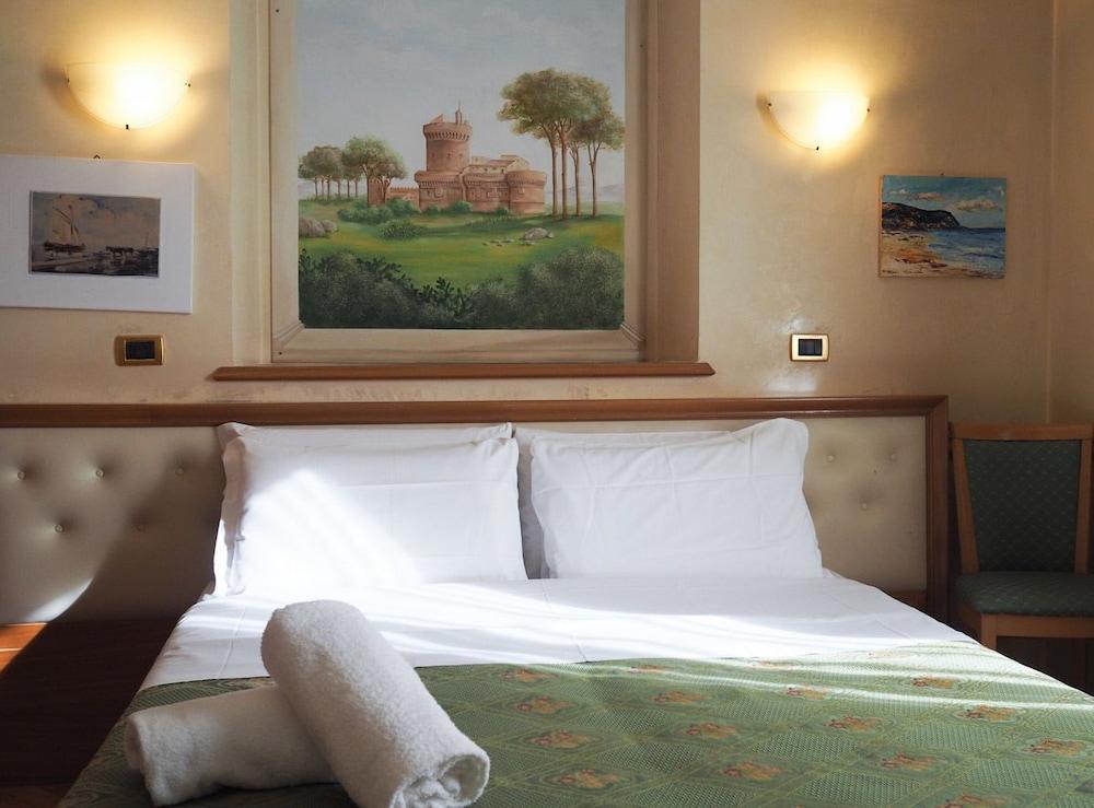 Regina Margherita 3* Rome