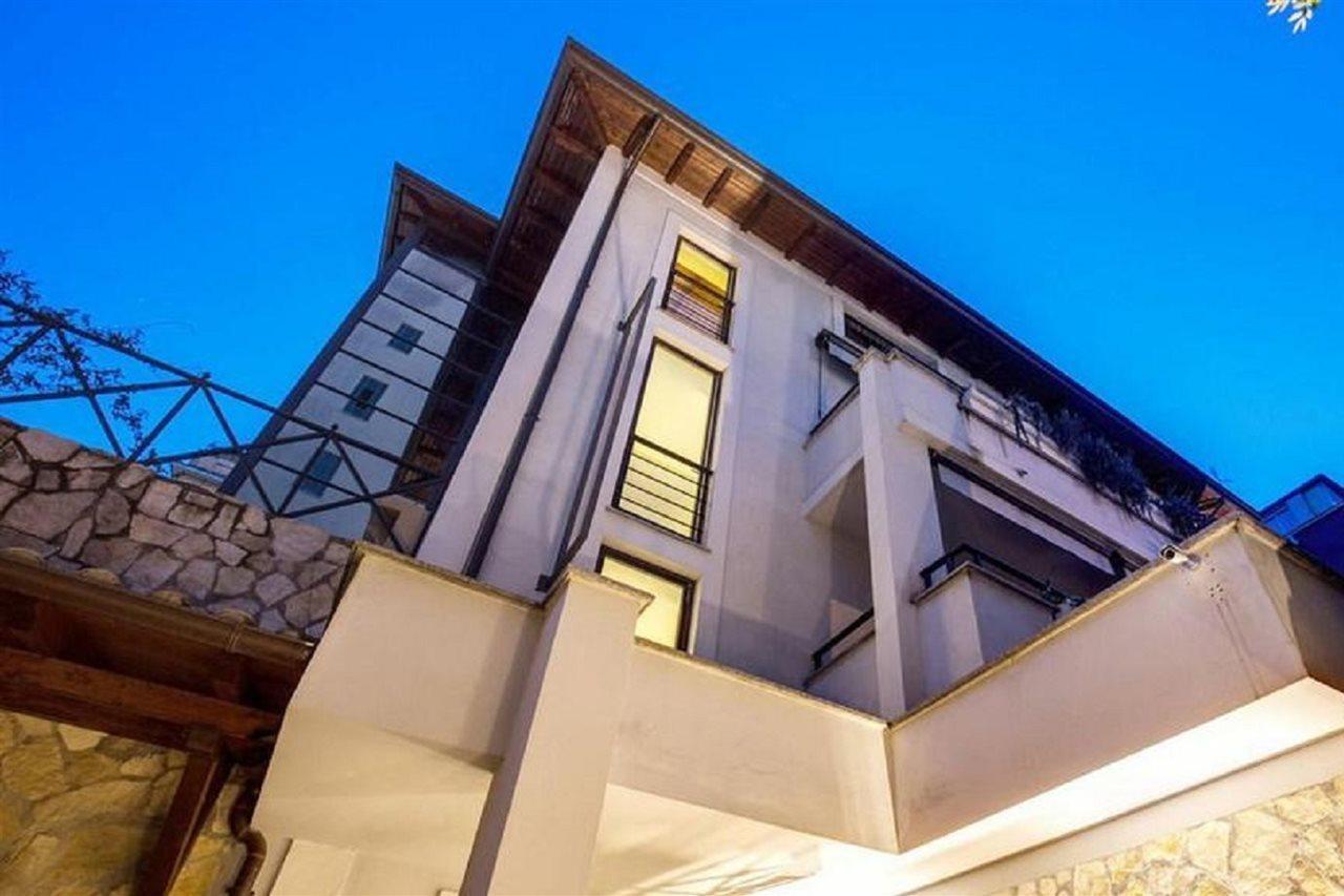 The Hotel Roma