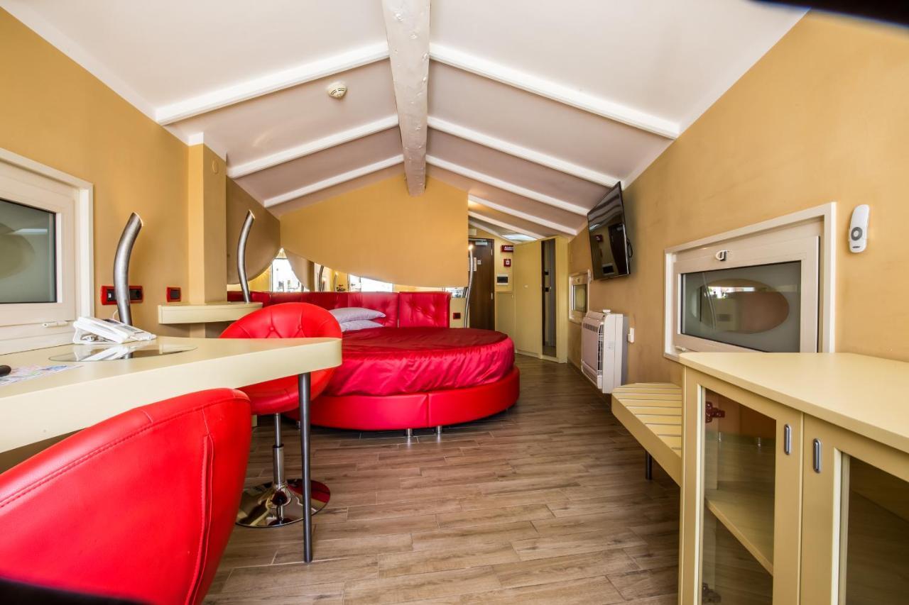 Hotel Fellini Roma