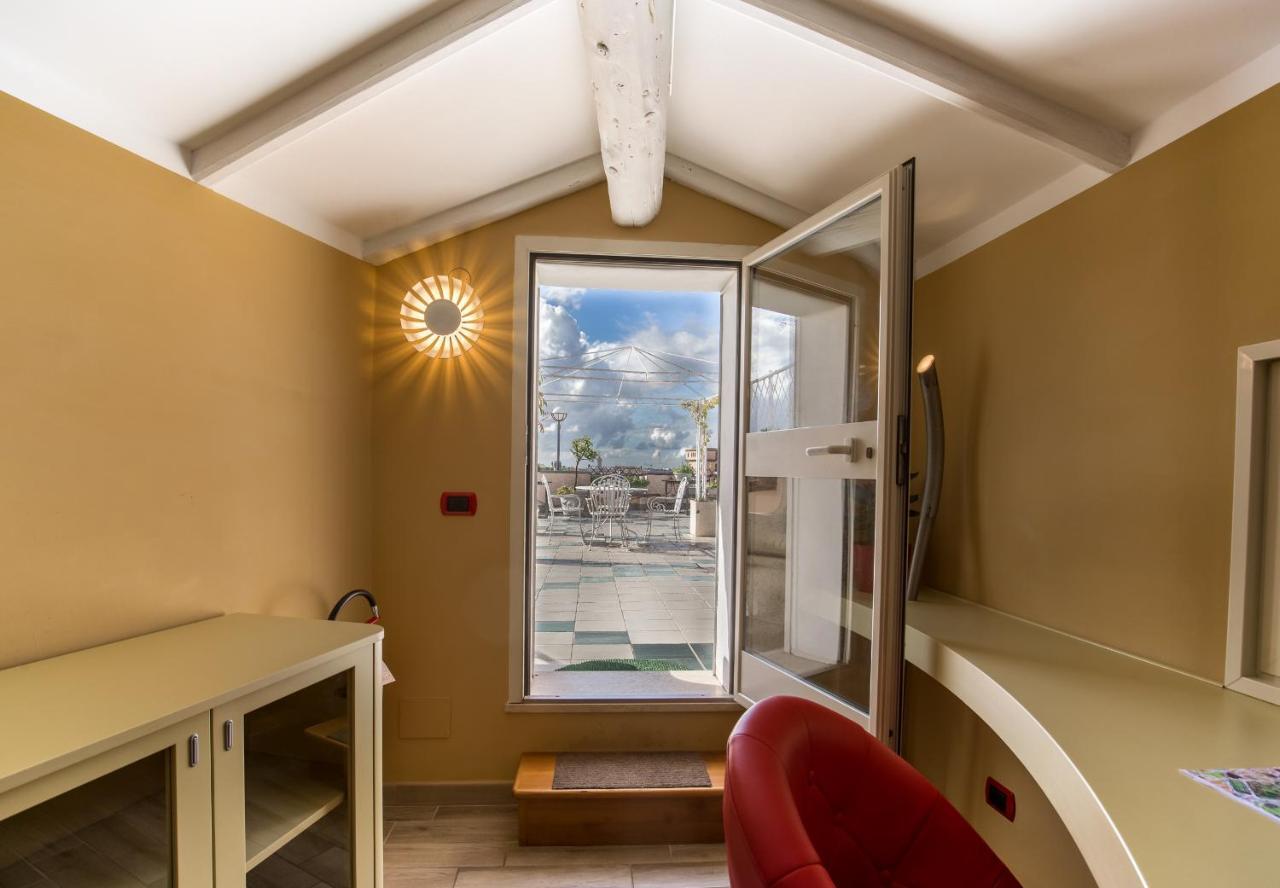 Fellini Hotel