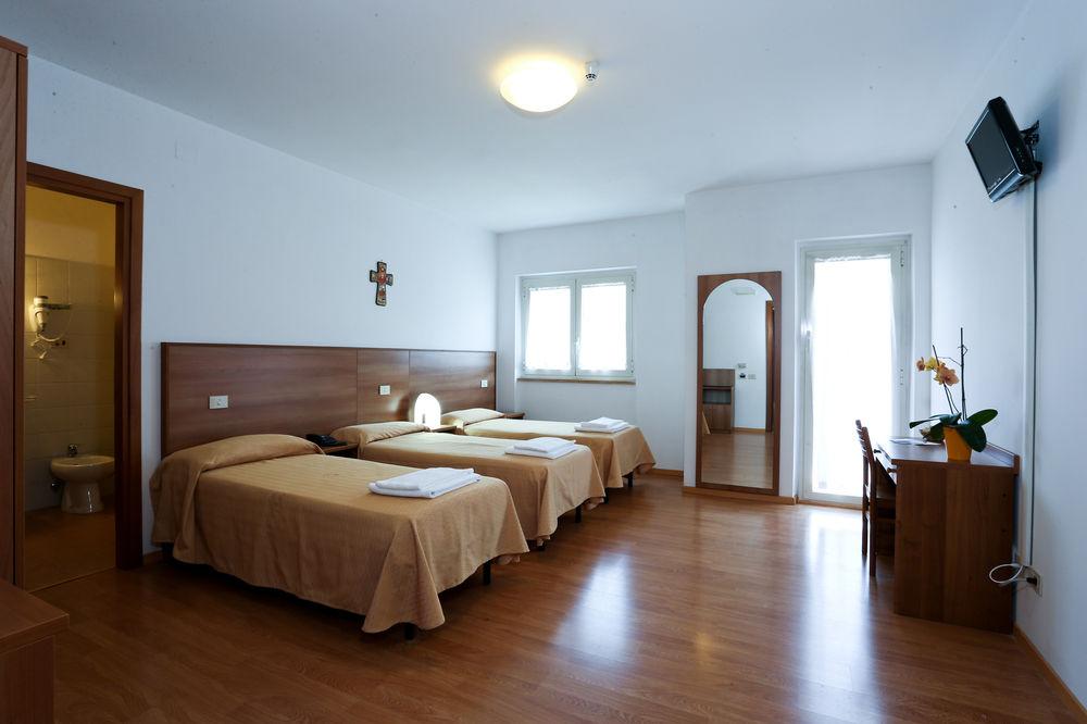 Divino - Casa Del Pellegrino 3*