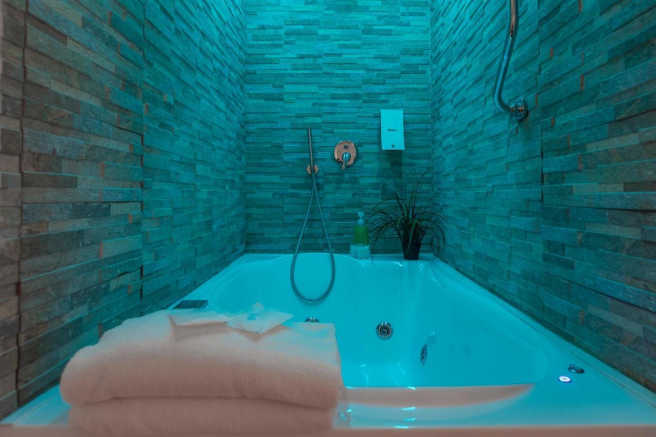 Irooms Jacuzzi Guest house 2*