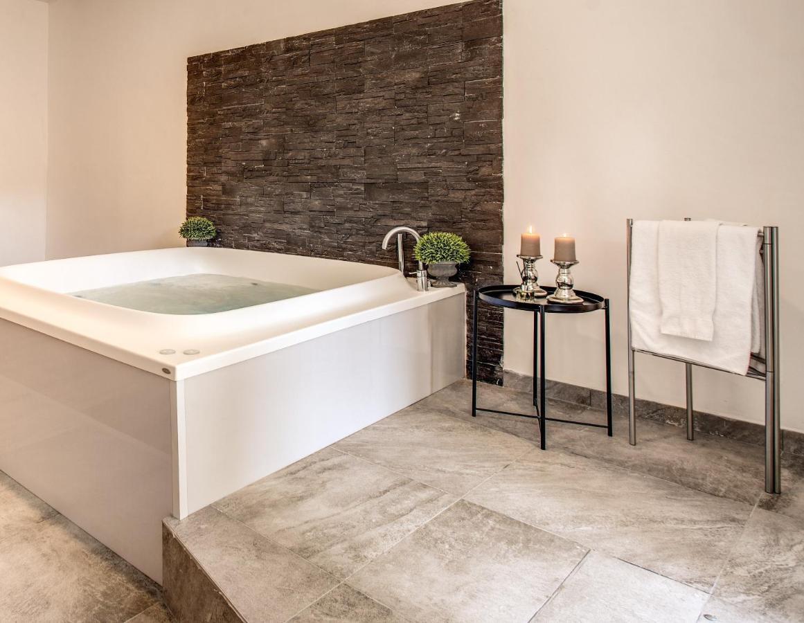 Сasa de vacaciones Yh Jacuzzi Loft