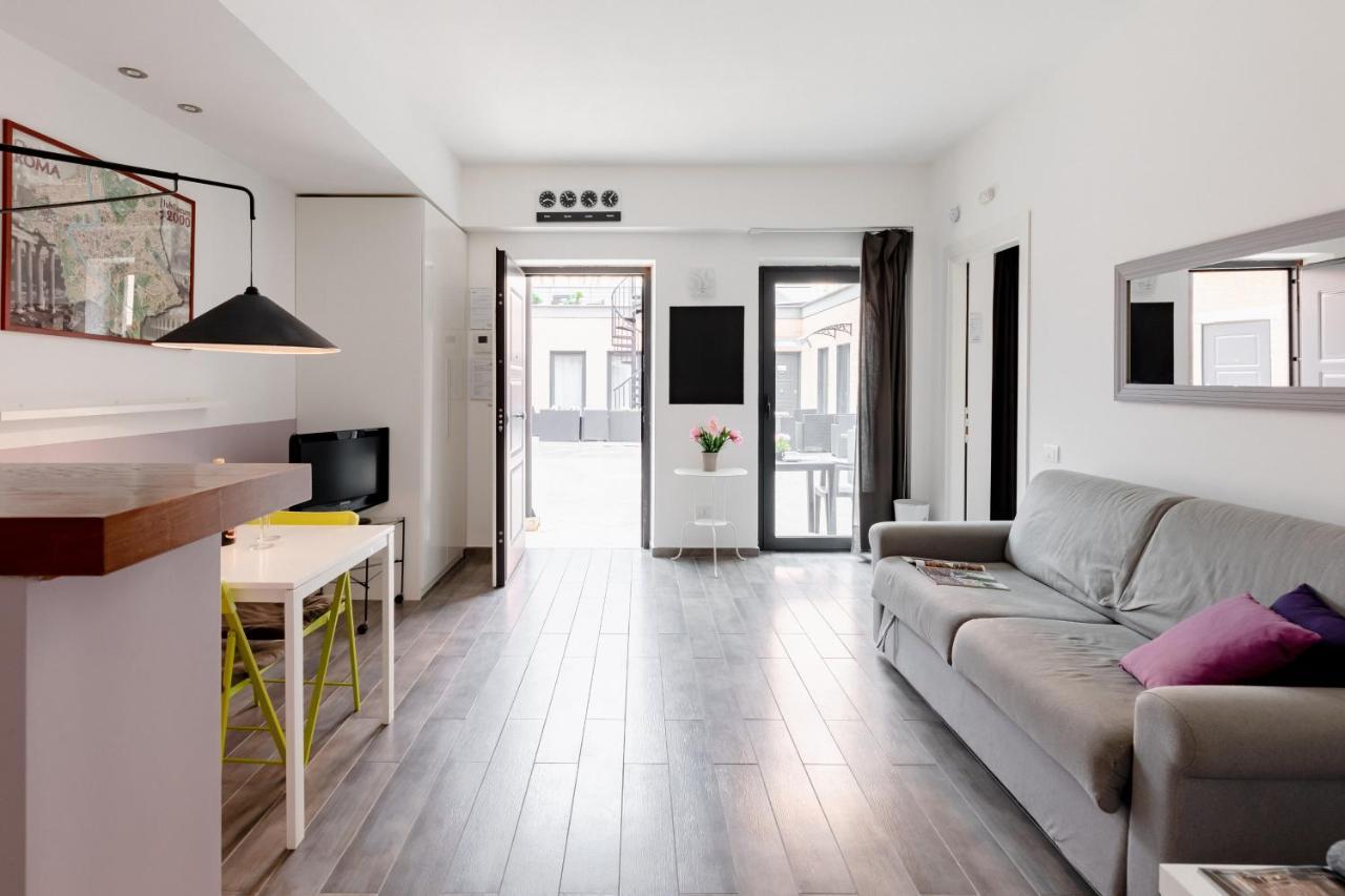 Rhome Apartment *