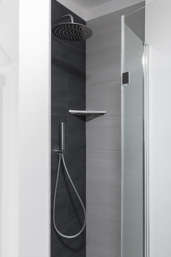 Amoretti Apartment, 6 Persone, 3 Camere, 2 Bagni, Balcone, Wi-fi, Metro B Monti Tiburtini *
