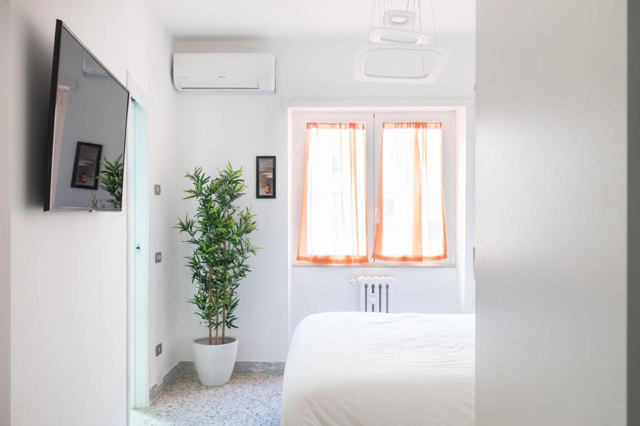 Amoretti Apartment, 6 Persone, 3 Camere, 2 Bagni, Balcone, Wi-fi, Metro B Monti Tiburtini Appartamento *