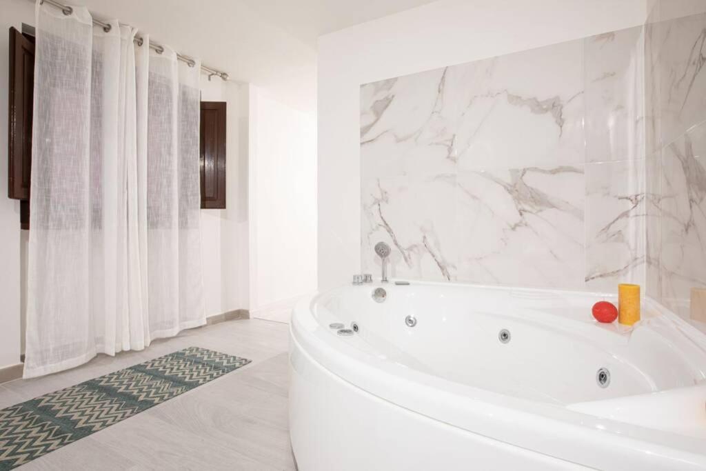 Unforgettable Split Level Jacuzzi Navona - Collection * Roma